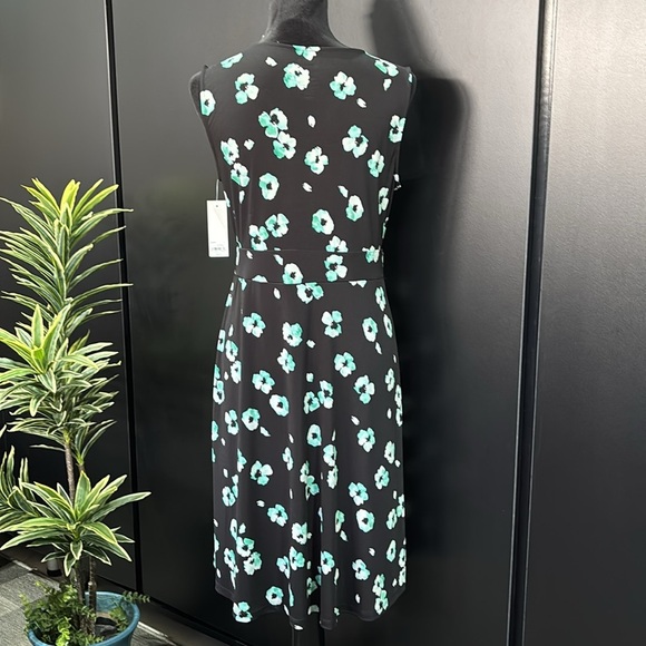 Croft & Barrow & Crossover V-neck, pleated waist front, stretch,aqua poppy print - Picture 5 of 9